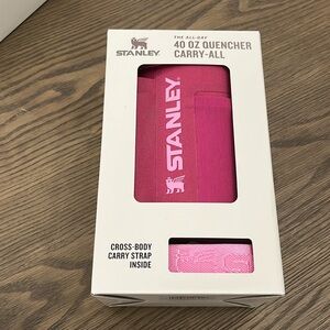 NWT Stanley 40oz Quencher Carry-all sling